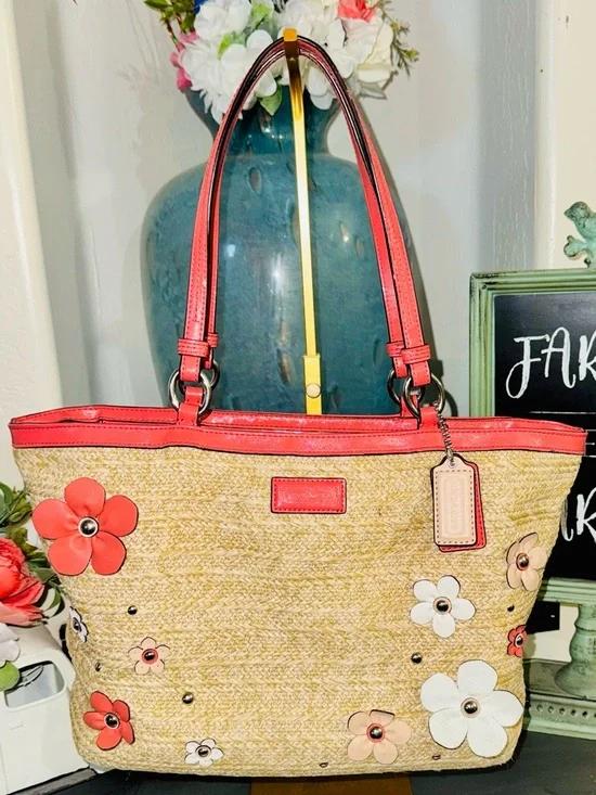 Coach Straw Leather Flower Appliqué Tote Handbag F29861 - 2013 Salmon Beige EUC - Picture 3 of 14